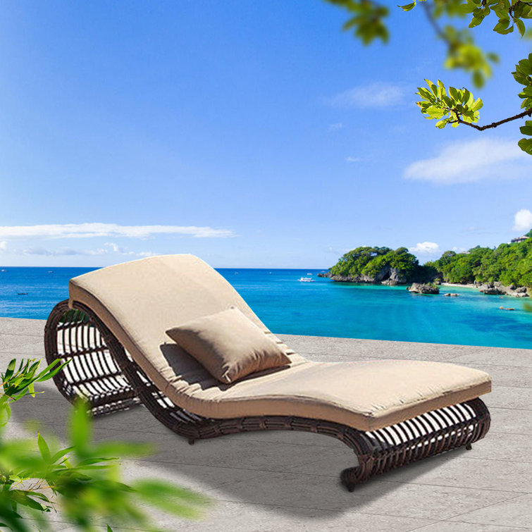 Woven chaise lounge outdoor new arrivals